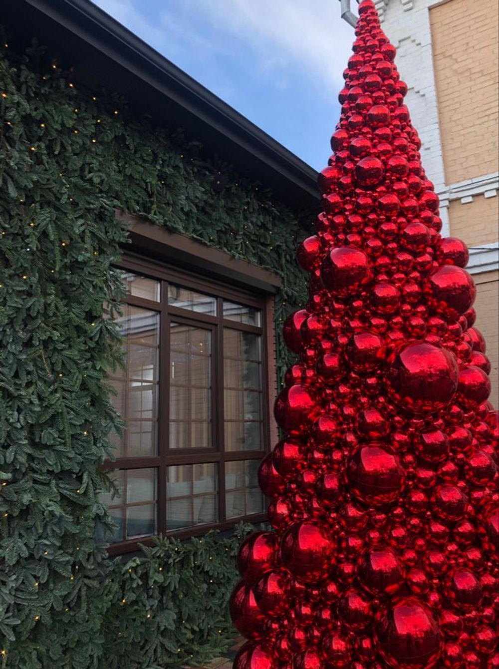 Шароель - световая фигура конусная