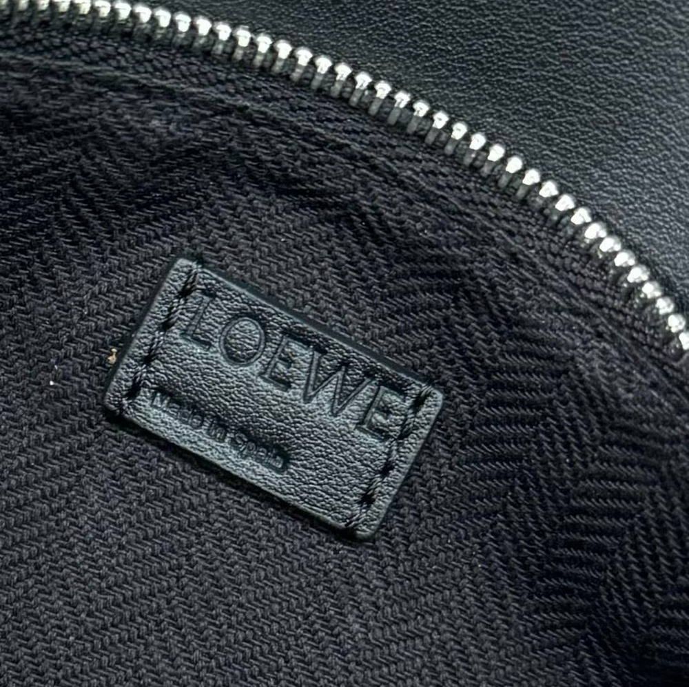 Поясная сумка Loewe