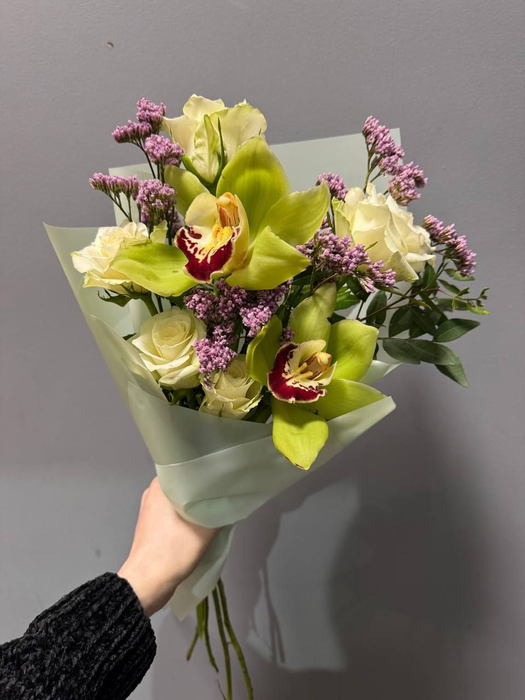 Букет с орхидеей и розой "Комплимент"