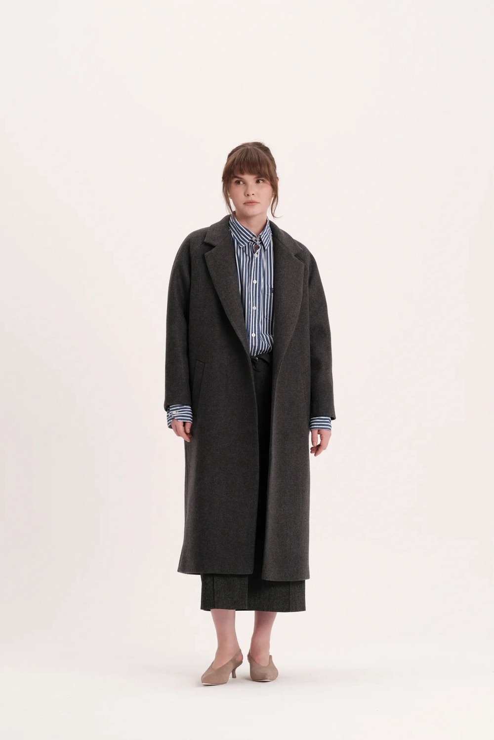 Серое пальто из кашемира