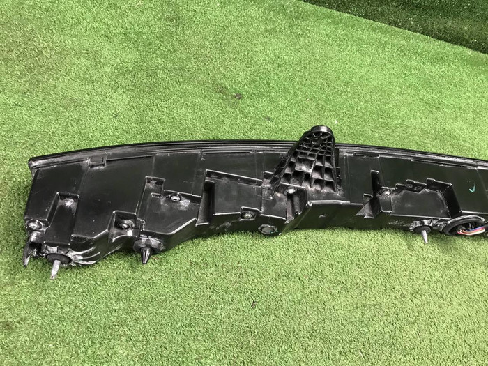 Фонарь крышки багажника Lixiang L9 (2022-н.в.)