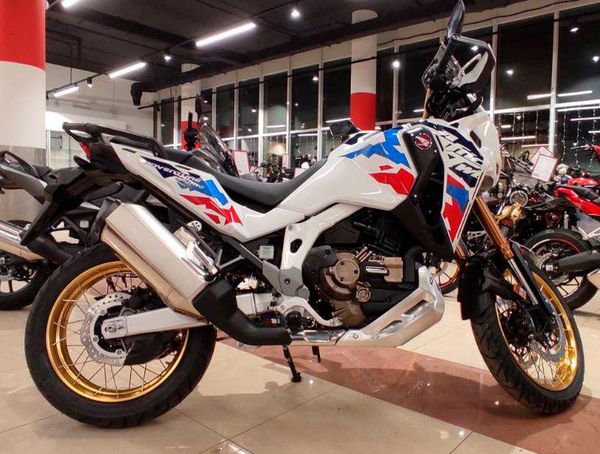 Мотоцикл Honda Africa Twin в наличии в Москве