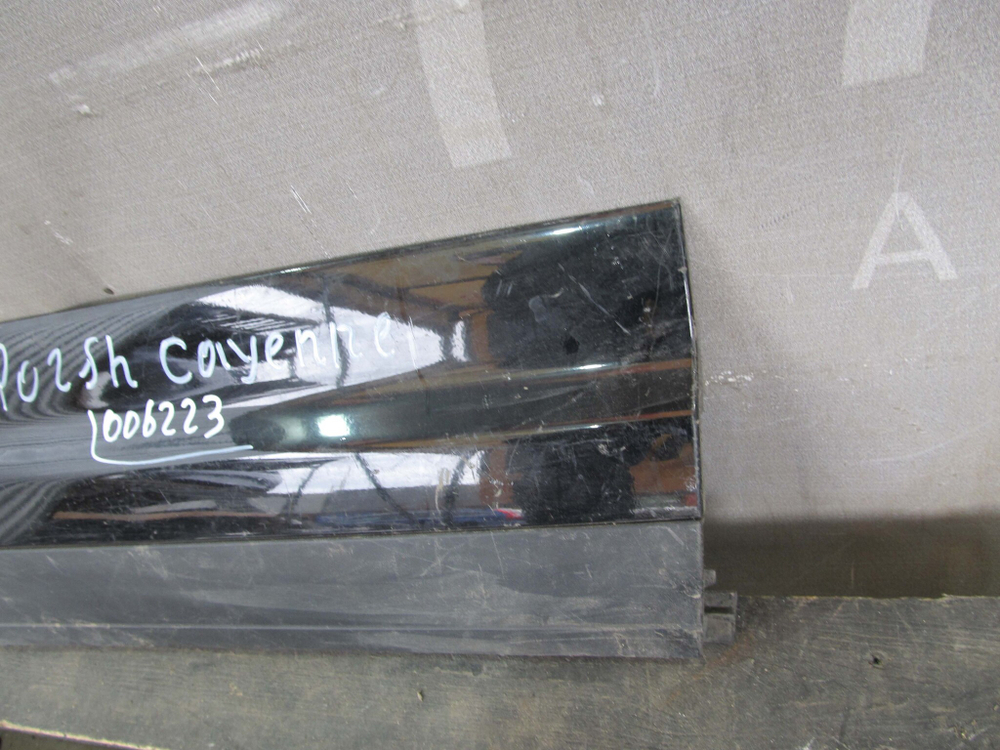 Накладка задней двери правая Porsche Cayenne 2 (958) 10-18 Б/У Оригинал 7p5839788G