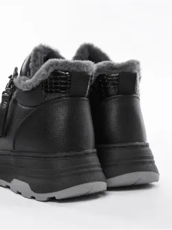 Кроссовки зимние