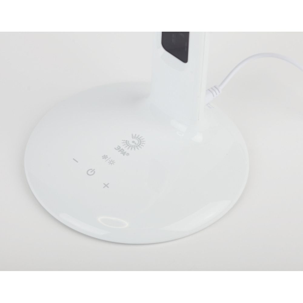 Настольный светильник ЭРА NLED-476-10W-W светодиодный белый