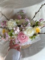 Композиция в плетеной корзине-размер M