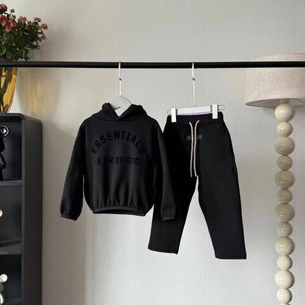 Костюм Essentials