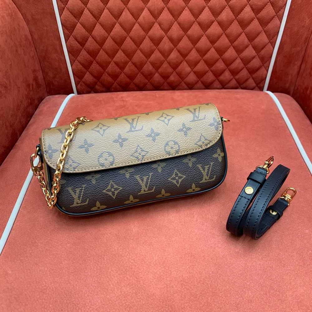 Louis Vuitton Wallet on Chain Ivy