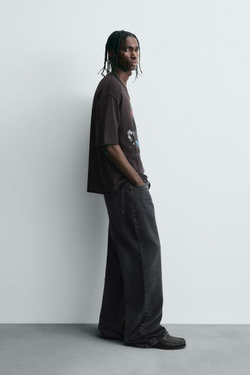 ZARA ТРИКОТАЖНАЯ ФУТБОЛКА С ПРИНТОМ, ЧЕРНЫЙ