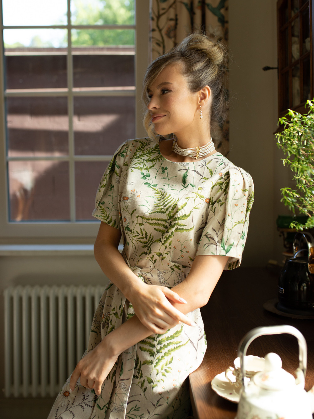 Платье миди с коротким рукавом