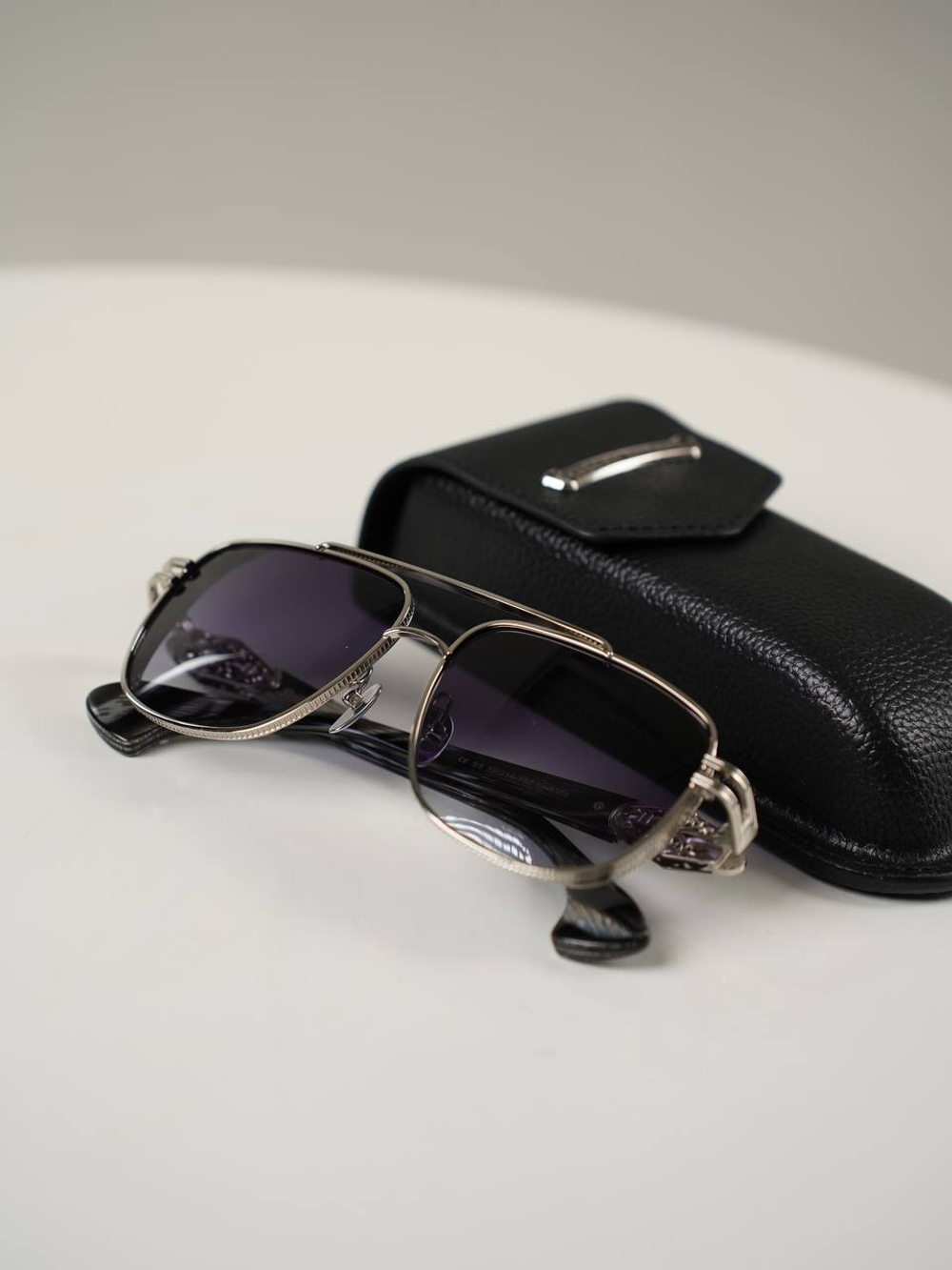 Солнцезащитные очки Chrome Hearts