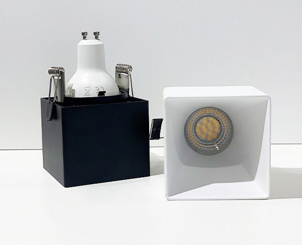 Встраиваемый светильник Italline DL 3024 DL 3024 black