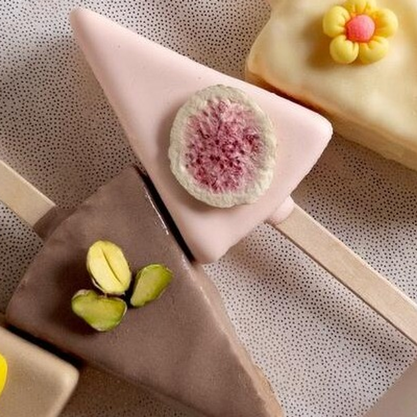 ТРЕНДОВЫЕ ЧИЗКЕЙКИ НА ПАЛОЧКЕ