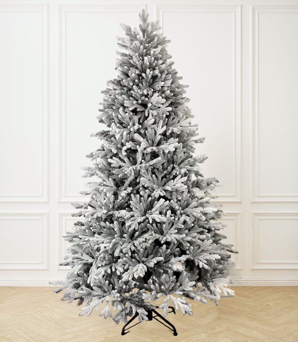 Заснеженная ель "Изумрудная" литая хвоя