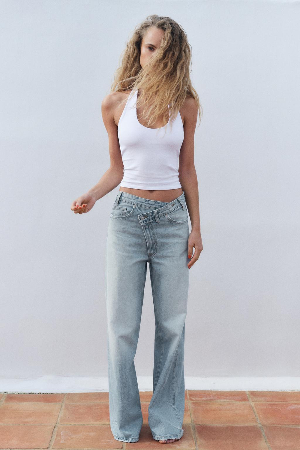 ZARA ТОП С ВЫРЕЗОМ ХАЛТЕР, БЕЛЫЙ