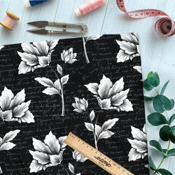 Ткань дюспо скульптура цветов на чёрном фоне с надписями