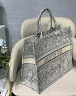 Christian Dior Book Tote 42 cm