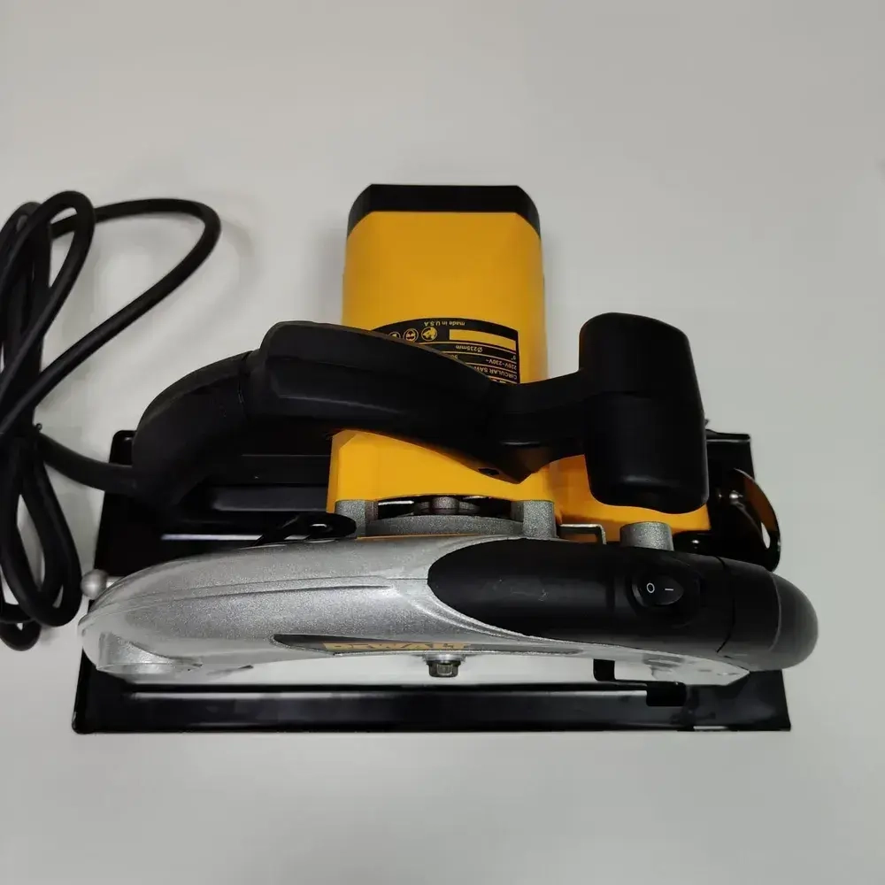 Сетевая циркулярная пила Dewalt 22V 230mm с лазером