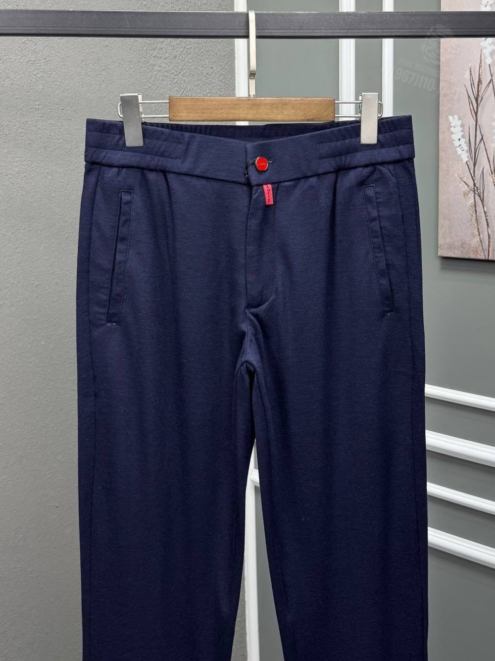 Кашемировый костюм Kiton