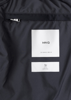 Анорак с утеплителем, капюшоном, водоотталкивающий