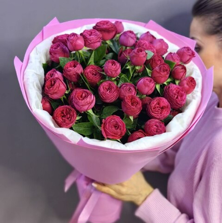 Букет из кустовых пионовидных роз "Dima Bombastic"