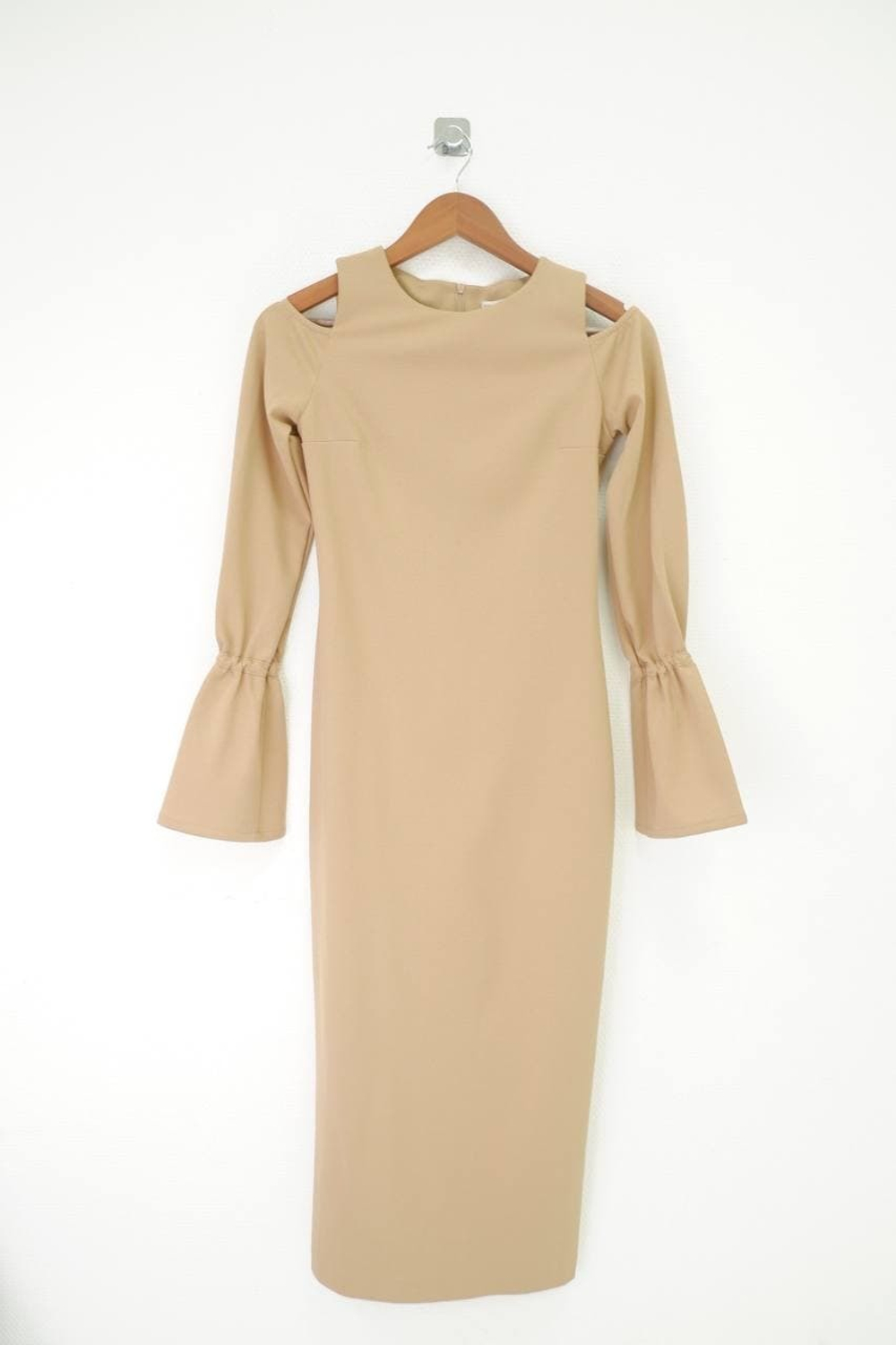 Платье ALEXANDRA KAZAKOVA светлое 40/42 размер, новое