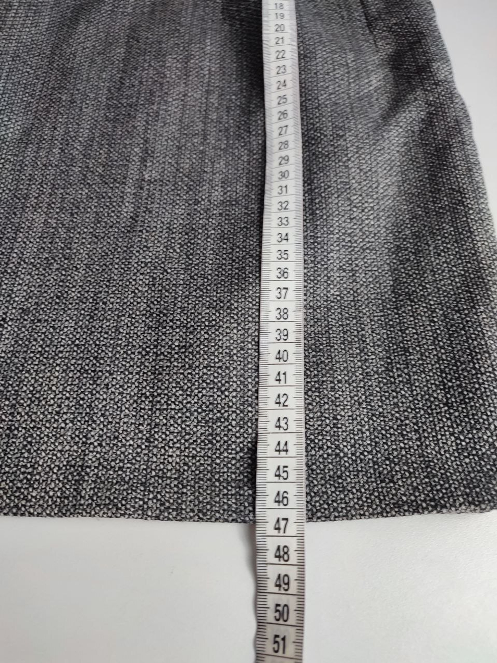 Юбка стильного цвета и с интересной фактурой 42-44 размер