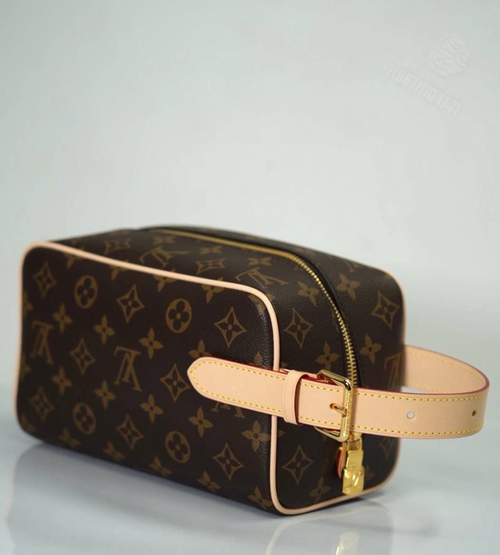 Несессер Louis Vuitton