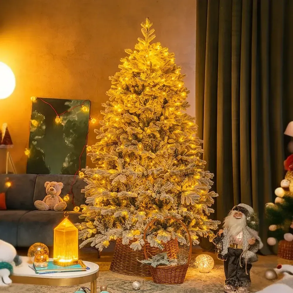 Заснеженная елка с гирляндой «Аляска» (Литая+пвх) 240 см / 2,4 м