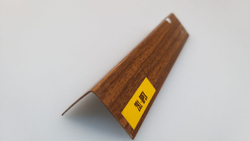 Угол ПВХ 291 Орех 20х20х2700 мм