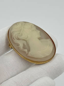 Брошь Камея