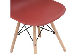 Пластиковый стул Eames PC-015 bordeaux