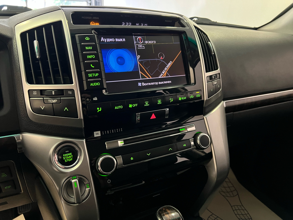 Toyota Land Cruiser, 2012 год