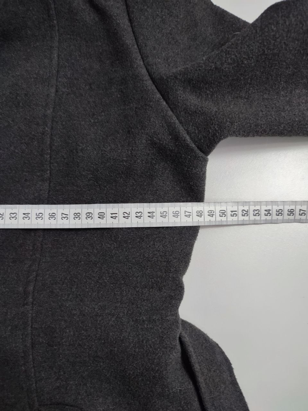 Пальто демисезонное с поясом  46 размер