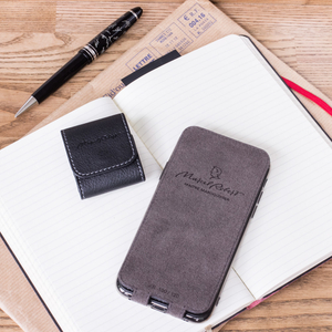 Чехол для наушников Petit из кожи теленка, черного цвета