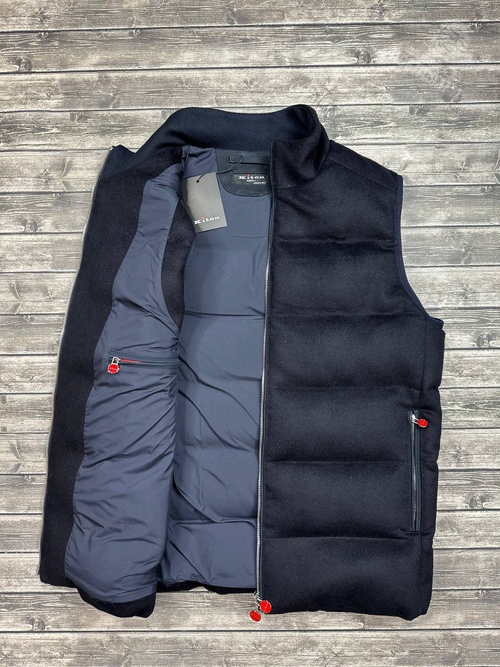 Пуховый жилет Kiton