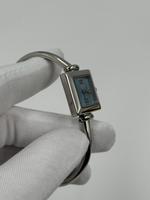 Часы Gucci 1900L с голубым циферблатом