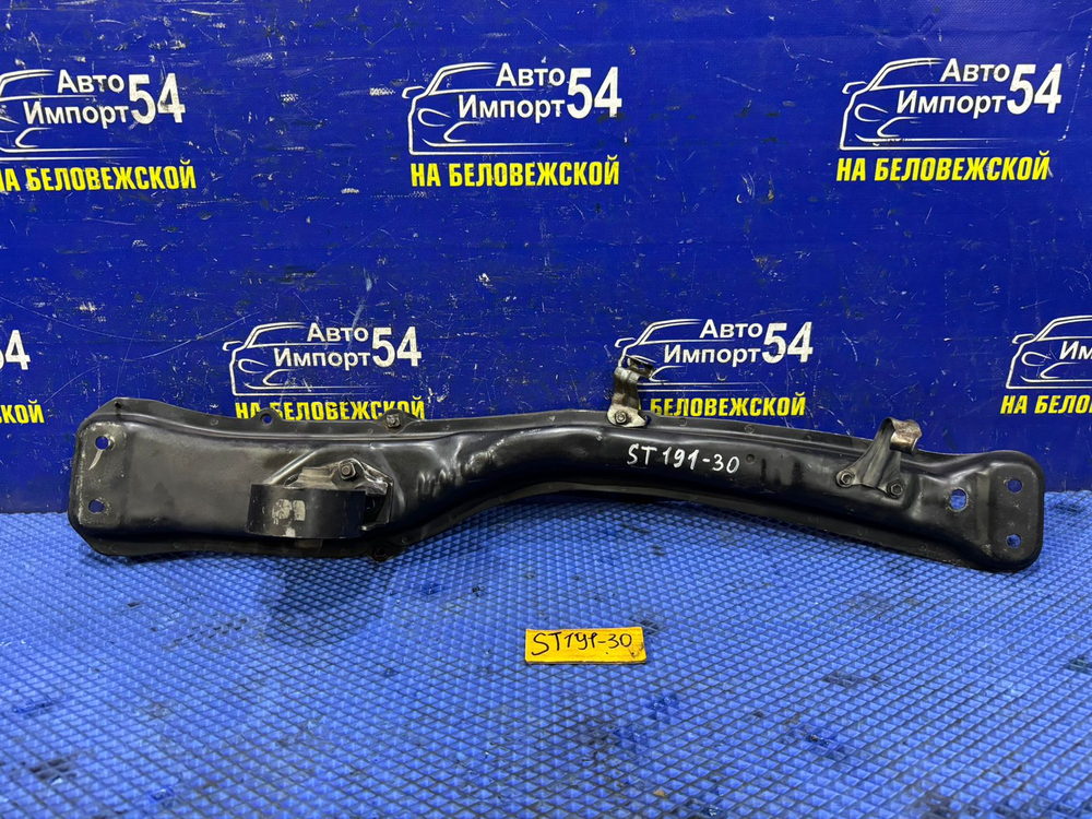 Балка передняя продольная TOYOTA CORONA 1993