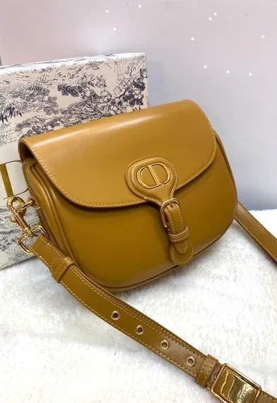 Сумка Dior Bobby, модель среднего формата светло-коричневый