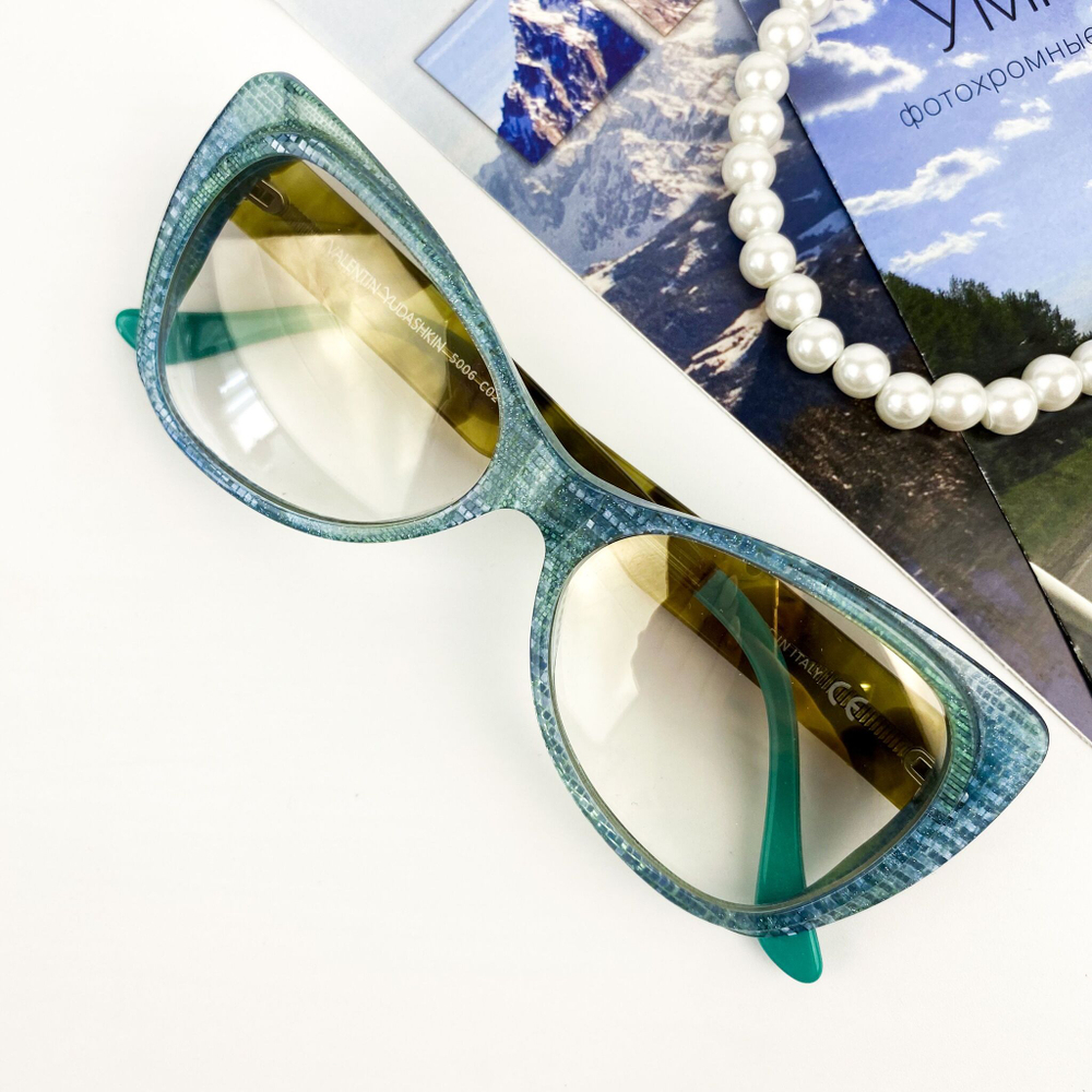 VY 5006 C02 54 с/з очки + футляр