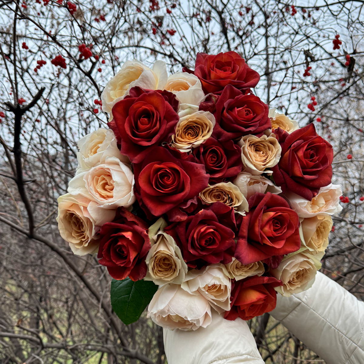 Античный микс — букет интерьерных и ароматных роз