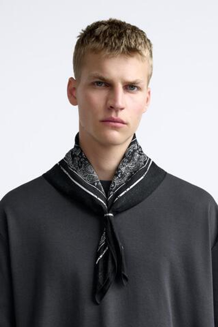 ZARA БАНДАНА С ПРИНТОМ ПЕЙСЛИ, ЧЕРНЫЙ