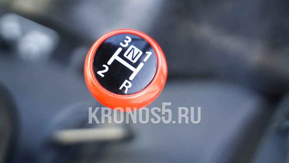 Трактор Kubota | Кубота A211N-OPC 9+3 (Kubota India) STD agri 7.00-12 / 8.3-20 (с ПСМ)