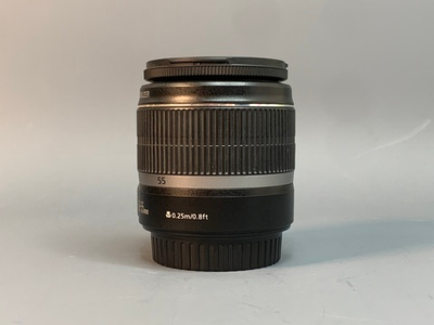 Canon EF-S 18-55mm f/3.5-5.6 IS