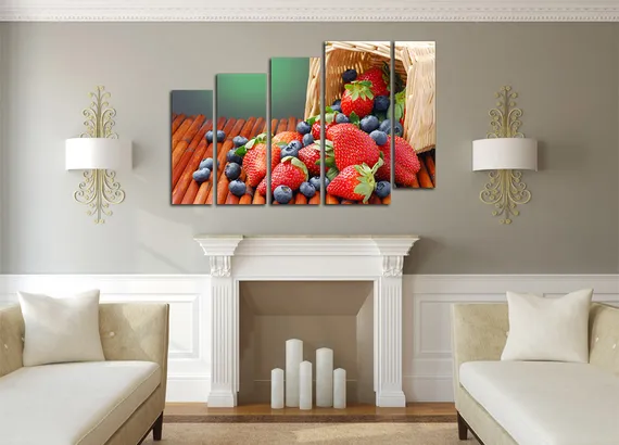 Модульная картина "Лесные ягоды"