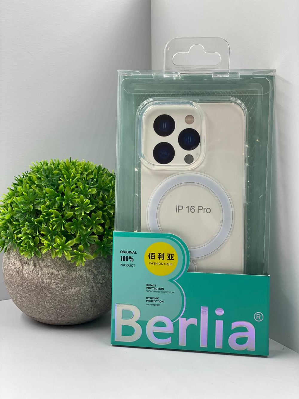 Накладка Berlia прозрачный с MagSafe для iPhone 16 Pro