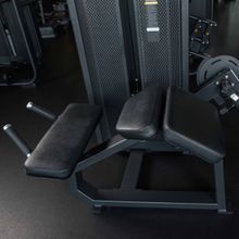 U3001D (E5001) Сгибание ног лежа. Стек 135 кг