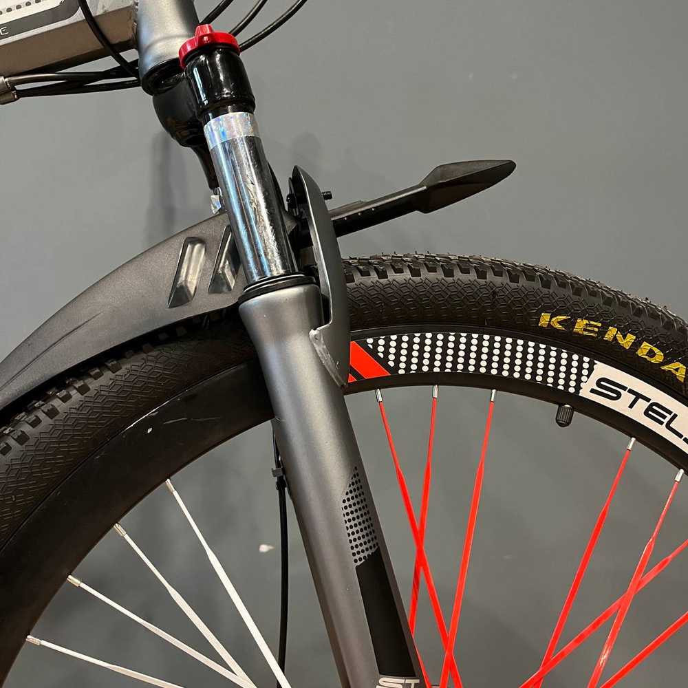 Горный велосипед Stels 24.26.29 STS-200, зеленый красный