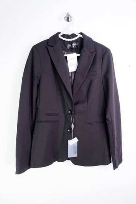 Жакет лаконичного кроя, маркировка XL, визуально на 42 размер, новый