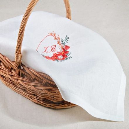 Салфетка льняная с вышивкой